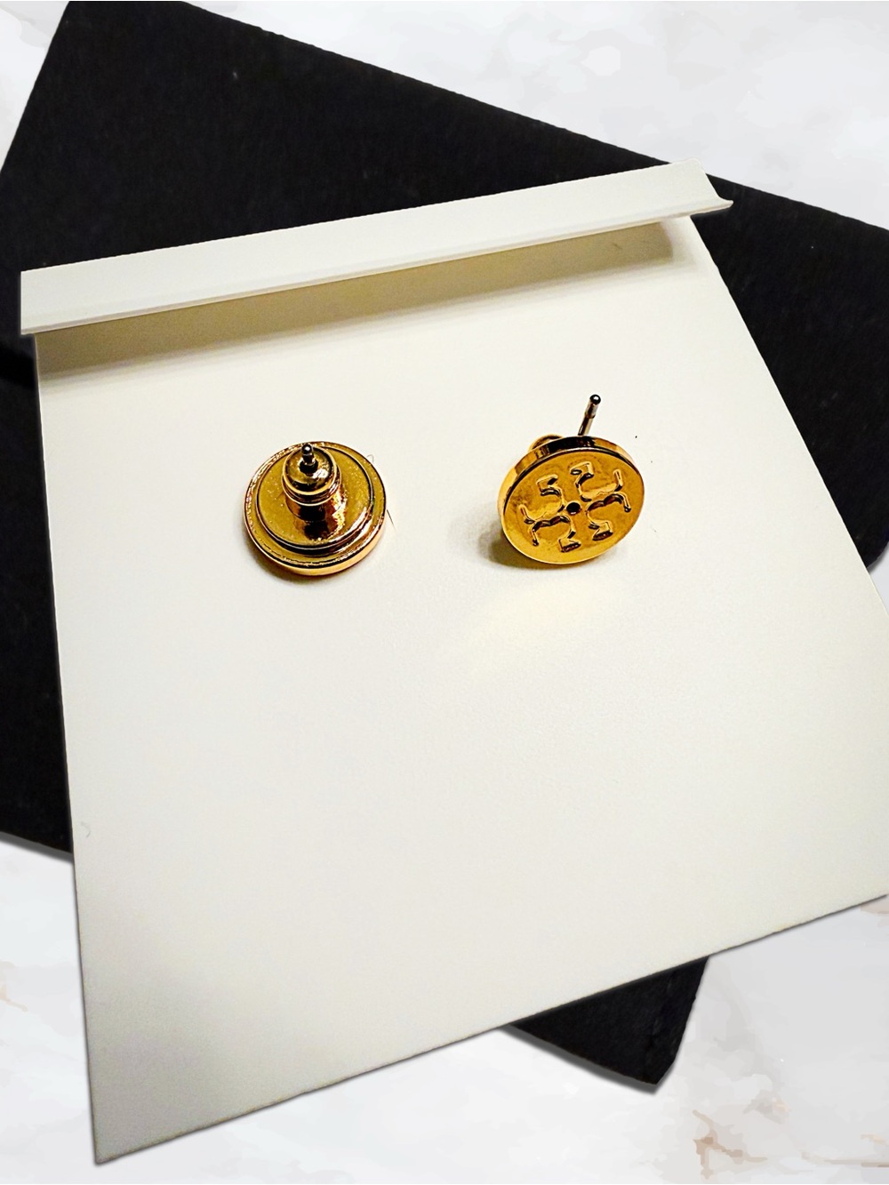 Tory Burch Fleur White Enamel Gold Tone Floral Stud Earrings Logo - Picture 2 of 4